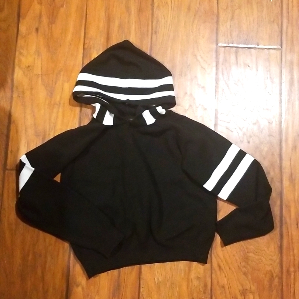 Forever21 cropped top sweater size 9/10 girls